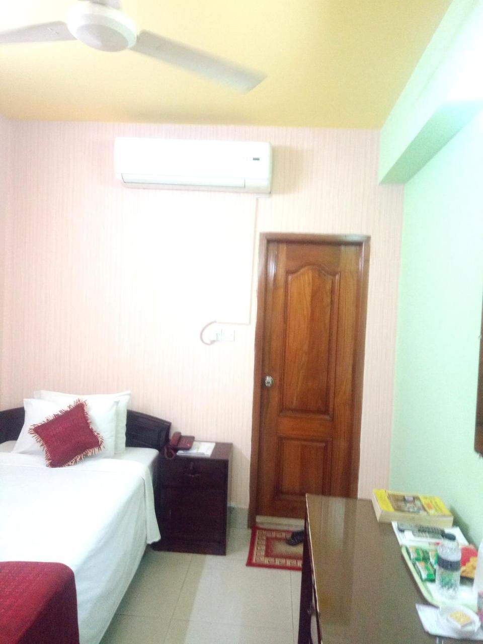 Hotel Lake View Plaza Dhaka Zewnętrze zdjęcie